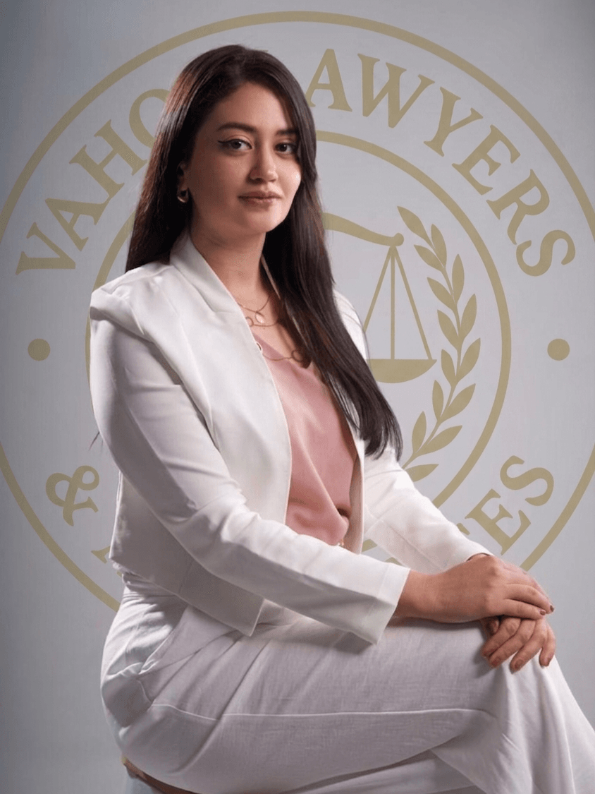 Camila Vahos, Directora Jurídica